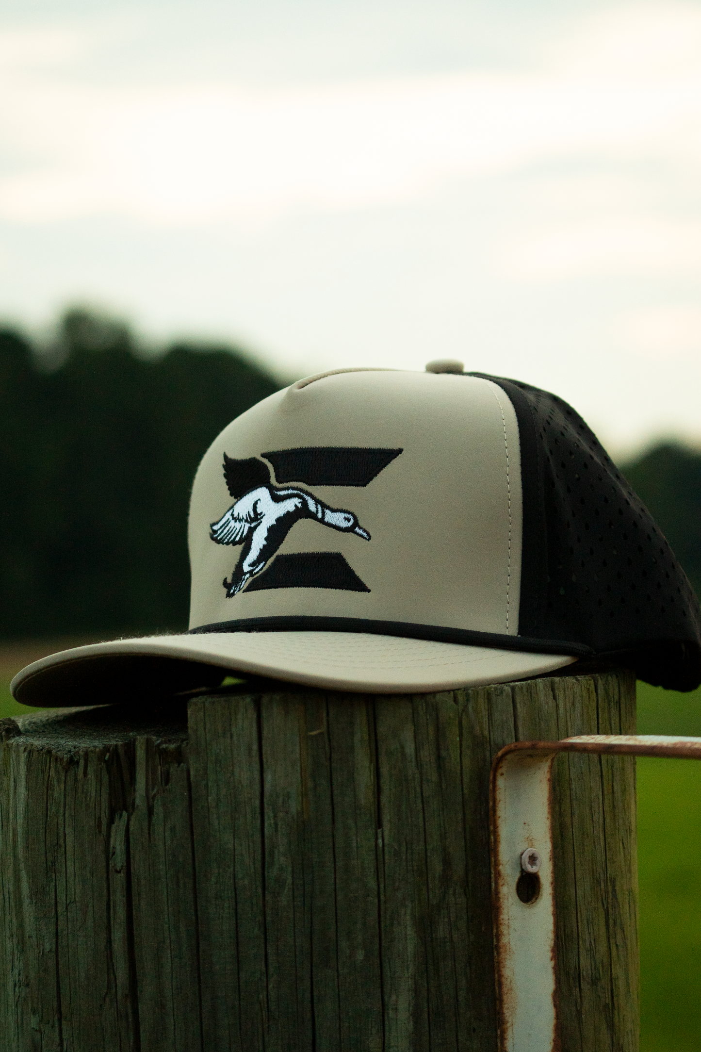 ECW 2.0 Logo Hat (E Black / White)